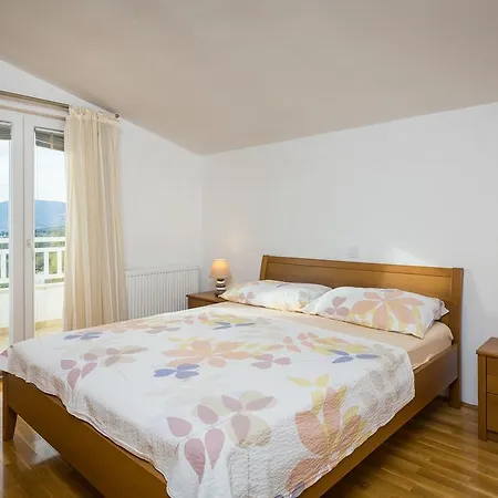 Appartamento Marelux Kaštela