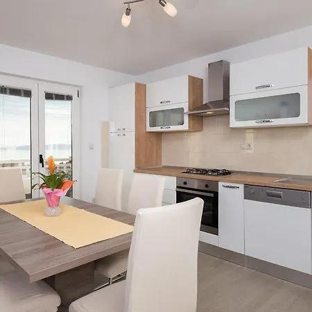 Marelux Kastela